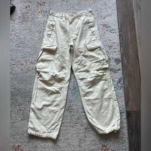 Aritizia TNA supply cargo pant size 6 - great condition